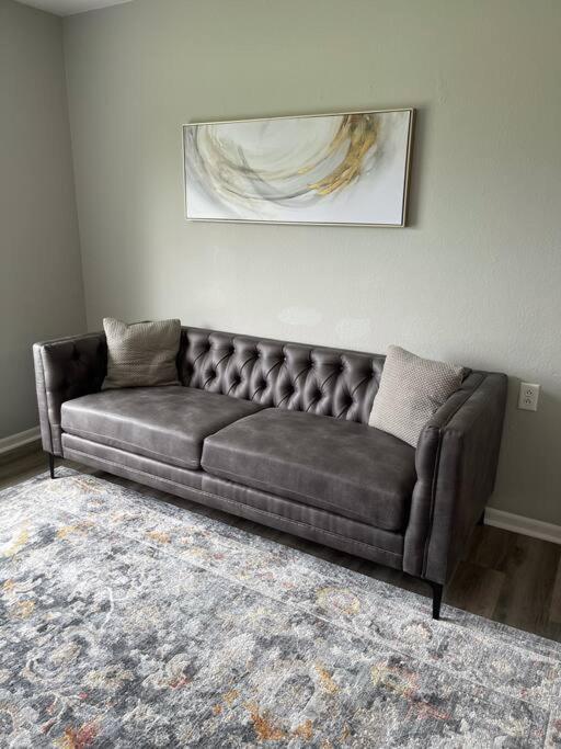 The Mary Lou - 2 Bedroom Apt In Quilt Town, Usa Hamilton المظهر الخارجي الصورة